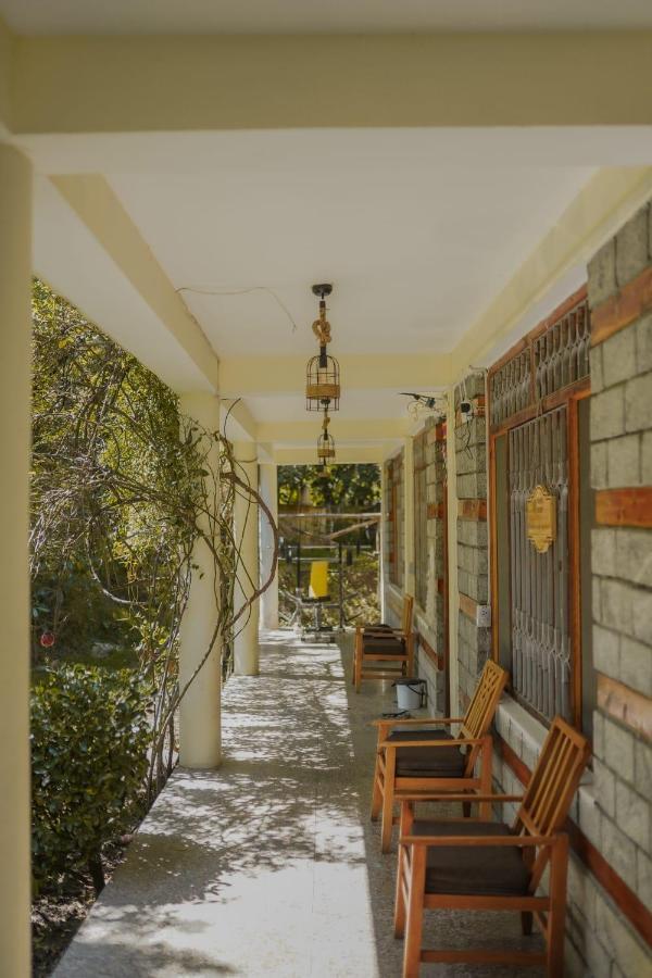 Mars Monkey Hostel & Cafe Manāli エクステリア 写真