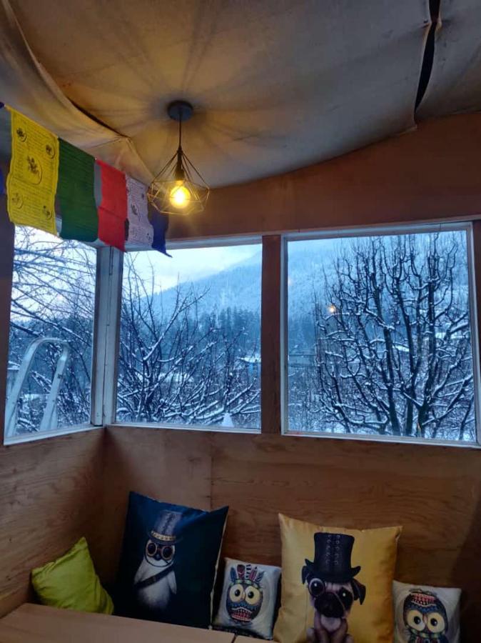 Mars Monkey Hostel & Cafe Manāli エクステリア 写真